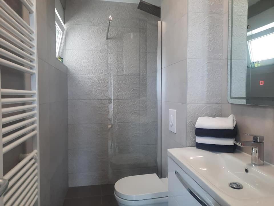מאקרסקה Apartment Anny De Luxe With Sea View מראה חיצוני תמונה